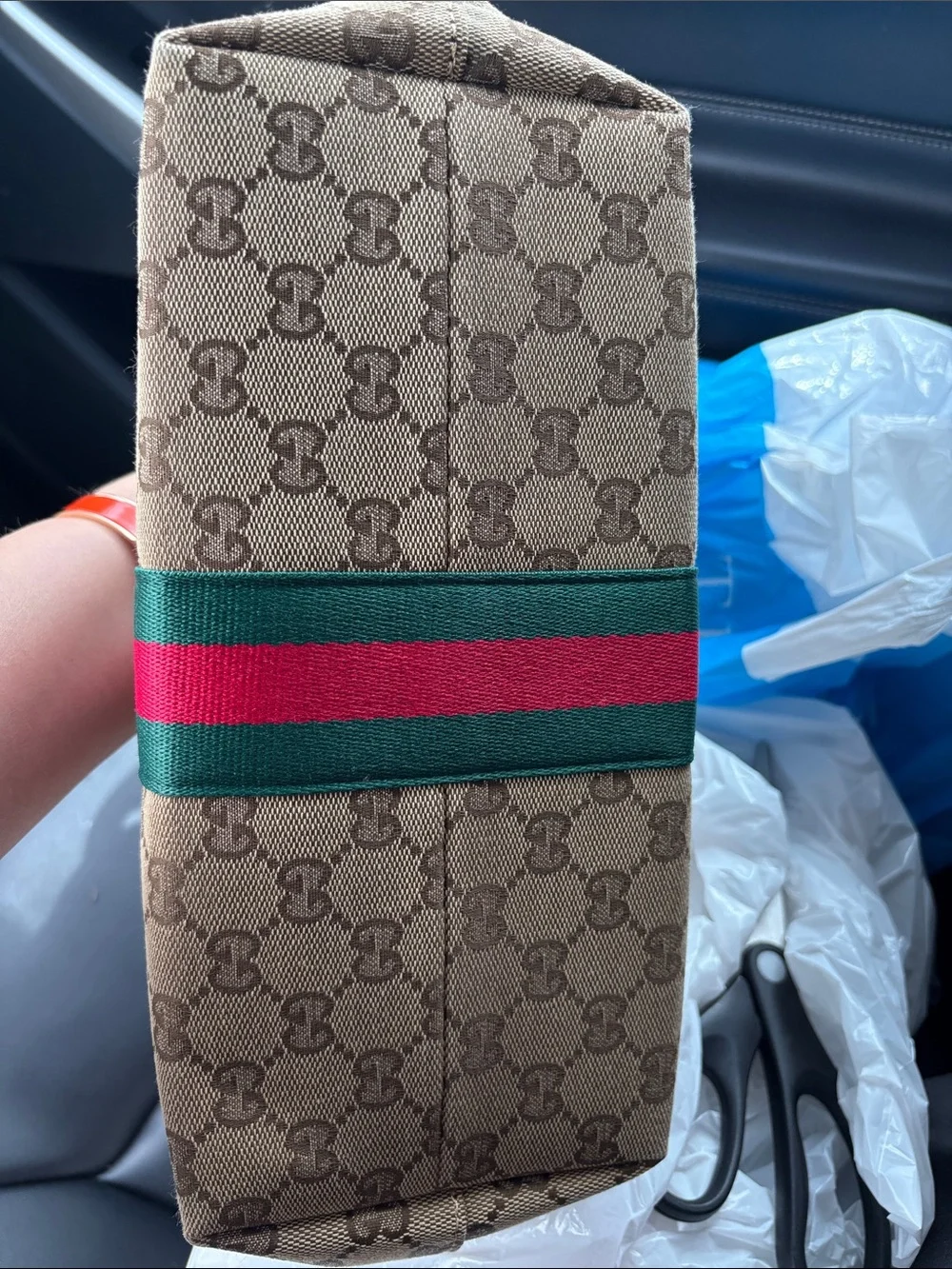 Gucci iconic gg